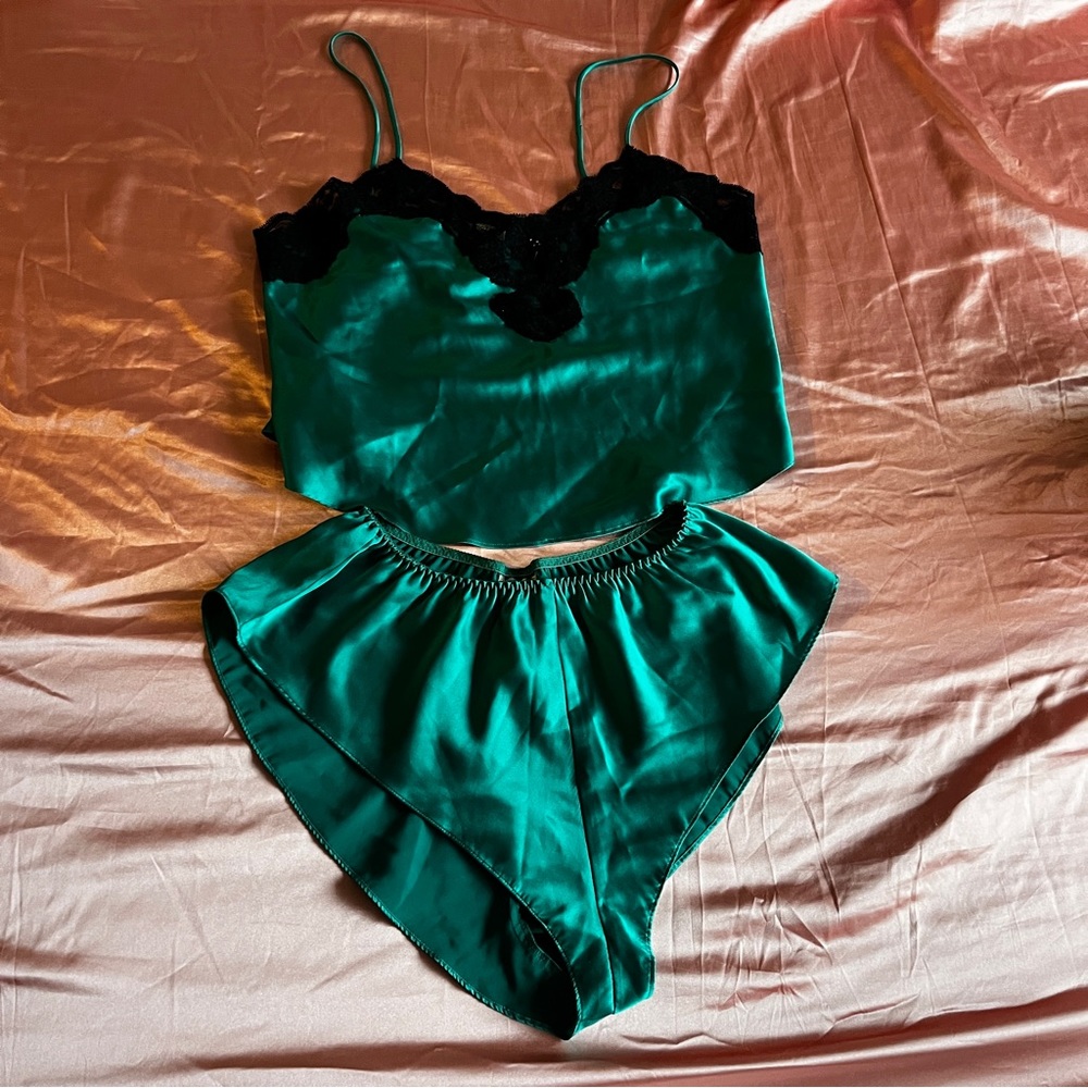 Vintage Victoria Secret Gold Label Green Sleep Set